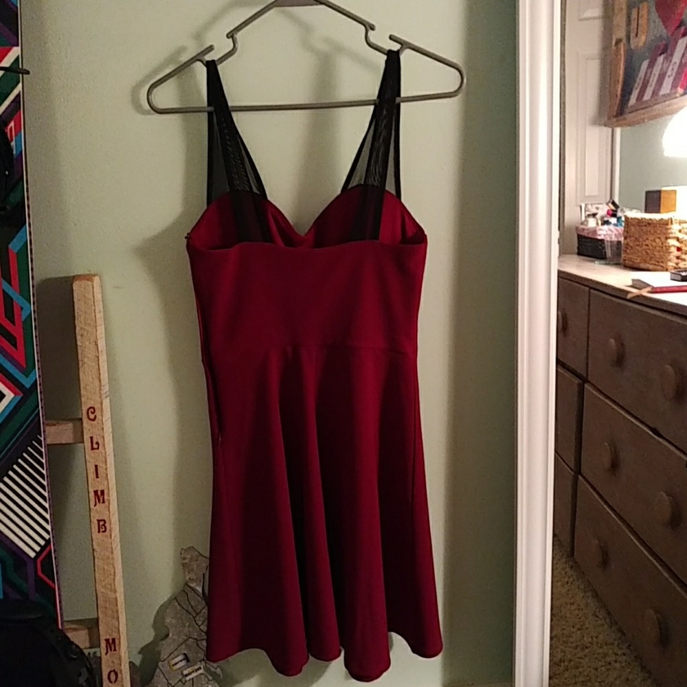 Beautiful evening plum colored dress! - Picture 2 of 2